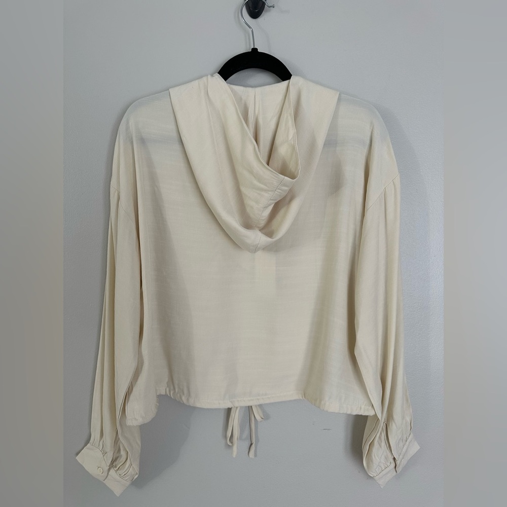 Urban Outfitters Lumiere Crop Hoodies in Medium - Picture 4 of 8